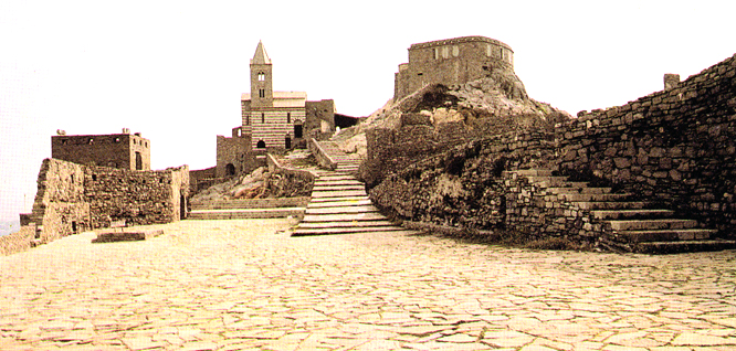 PORTOVENERE: Piazza Spallanzani (da: A.T.P.-LA SPEZIA E LA SUA PROVINCIA-La Spezia 1997)